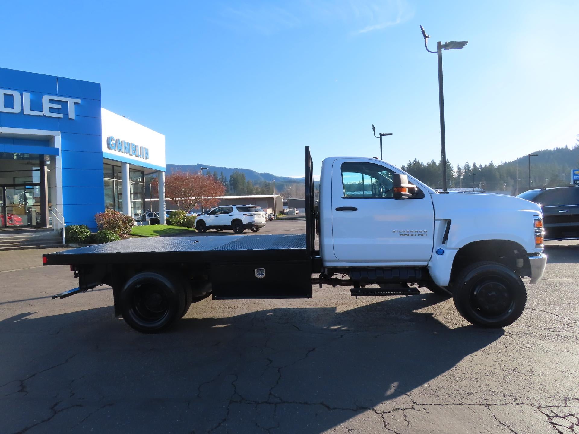 2023 Chevrolet Silverado 5500 HD Work Truck