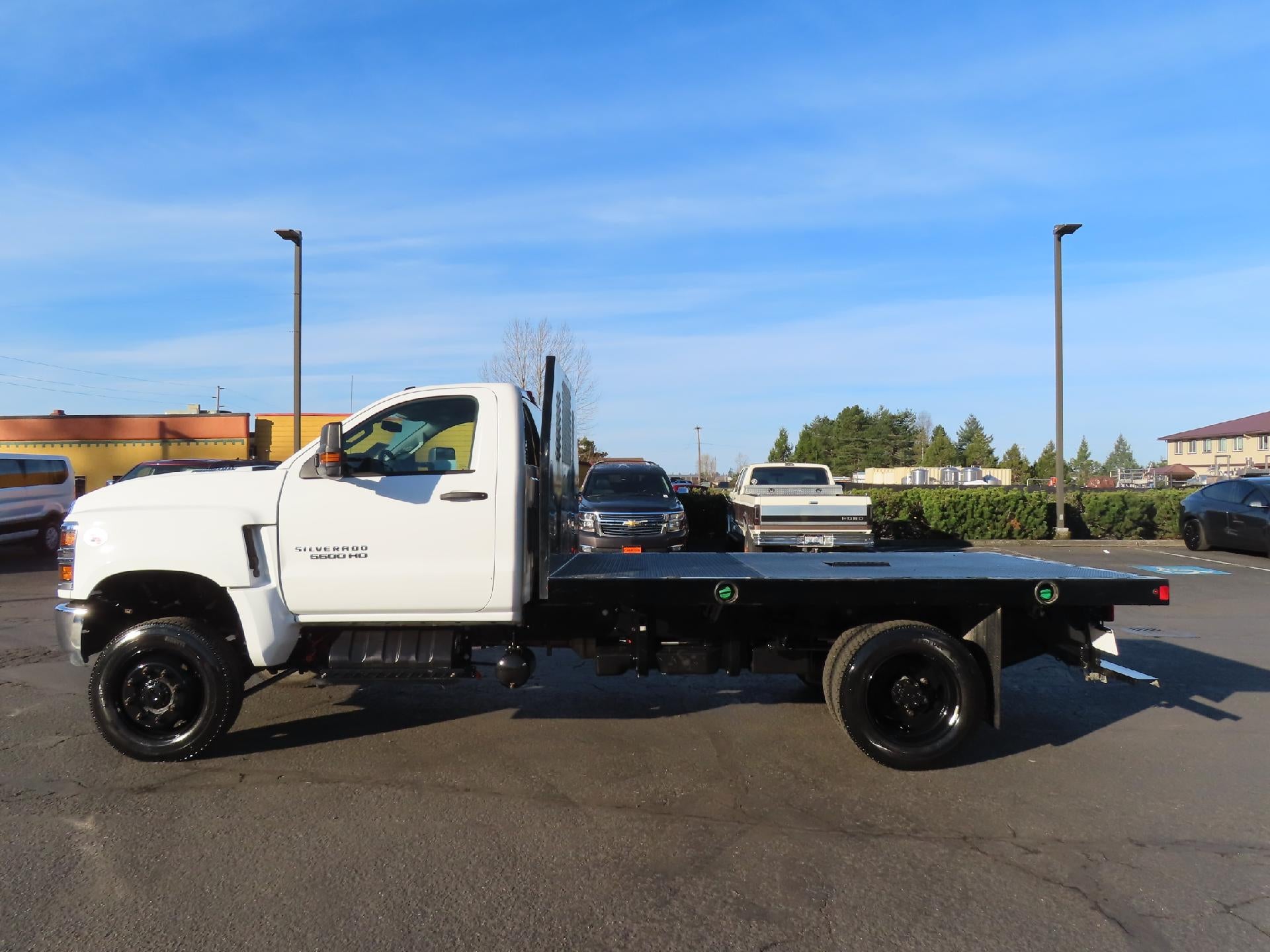2023 Chevrolet Silverado 5500 HD Work Truck