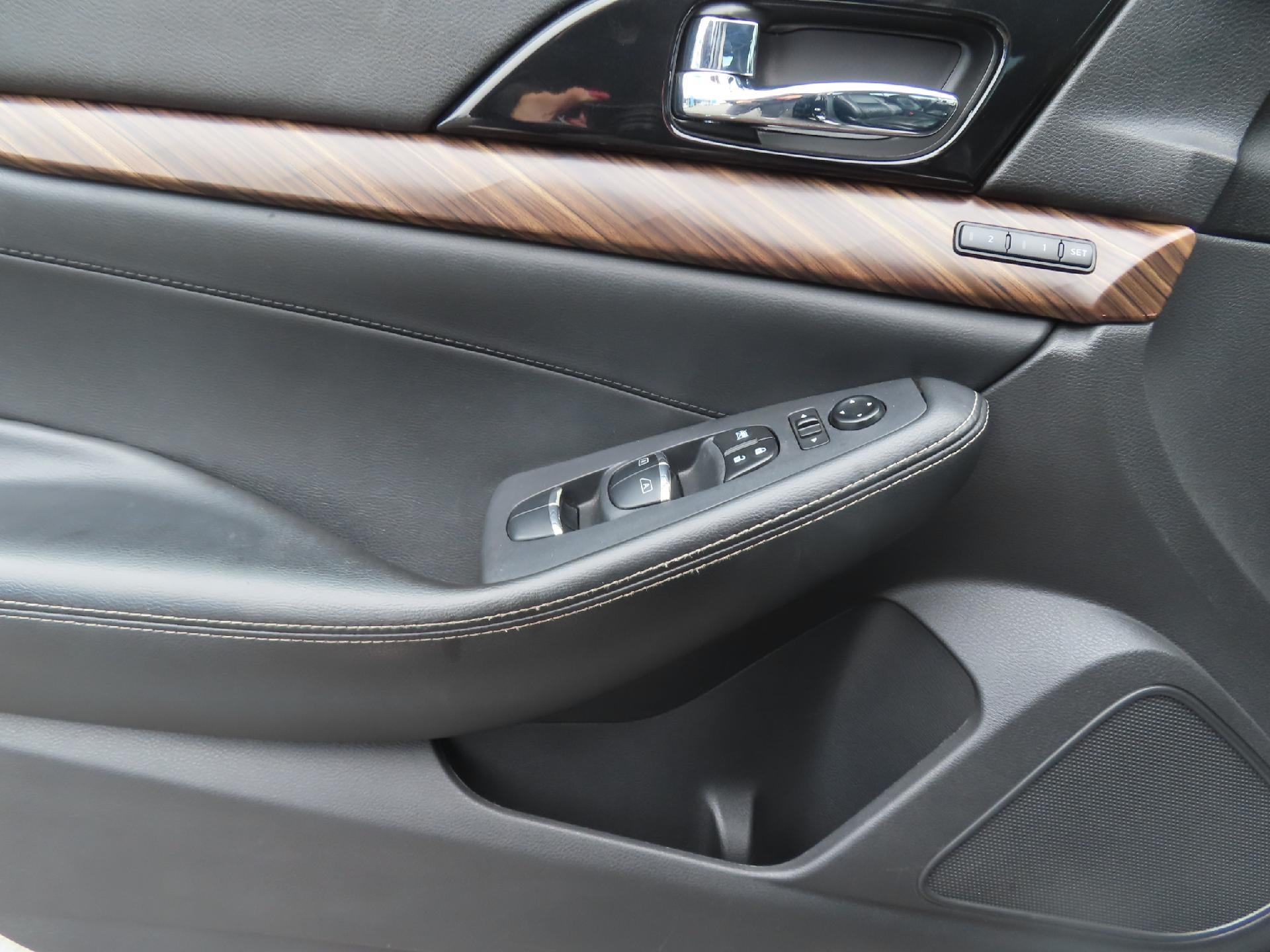 2016 Nissan Maxima Platinum