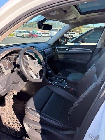 2021 Volkswagen Atlas 3.6L V6 SE w/Technology R-Line