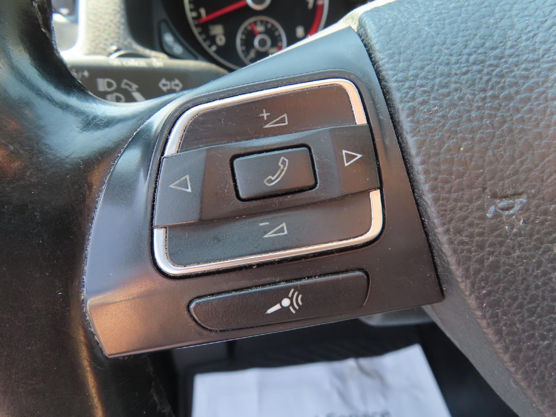 2015 Volkswagen Passat 1.8T Limited Edition