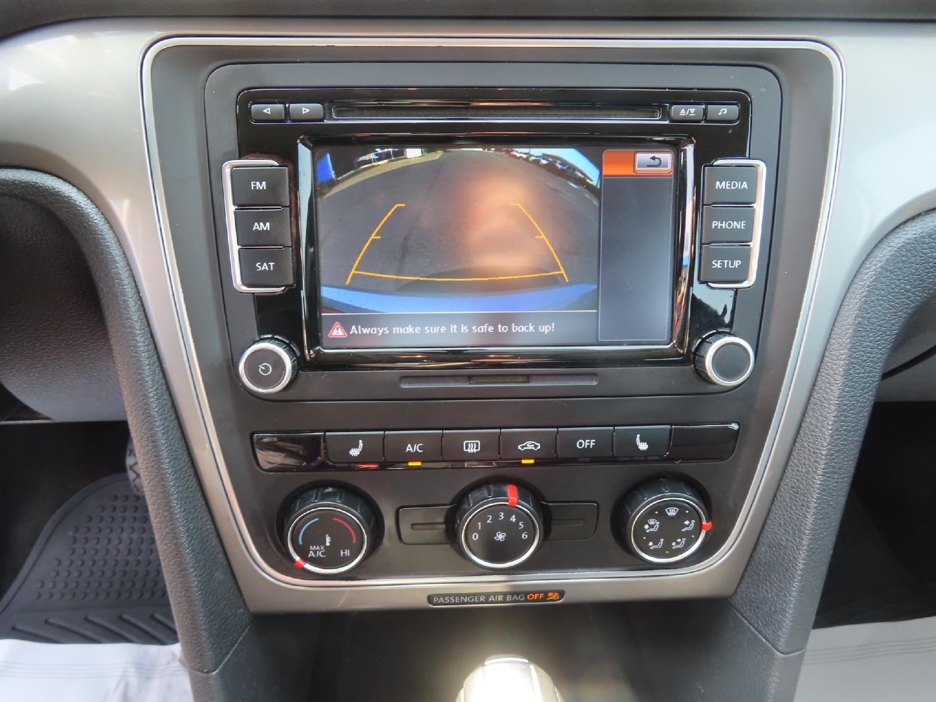 2015 Volkswagen Passat 1.8T Limited Edition