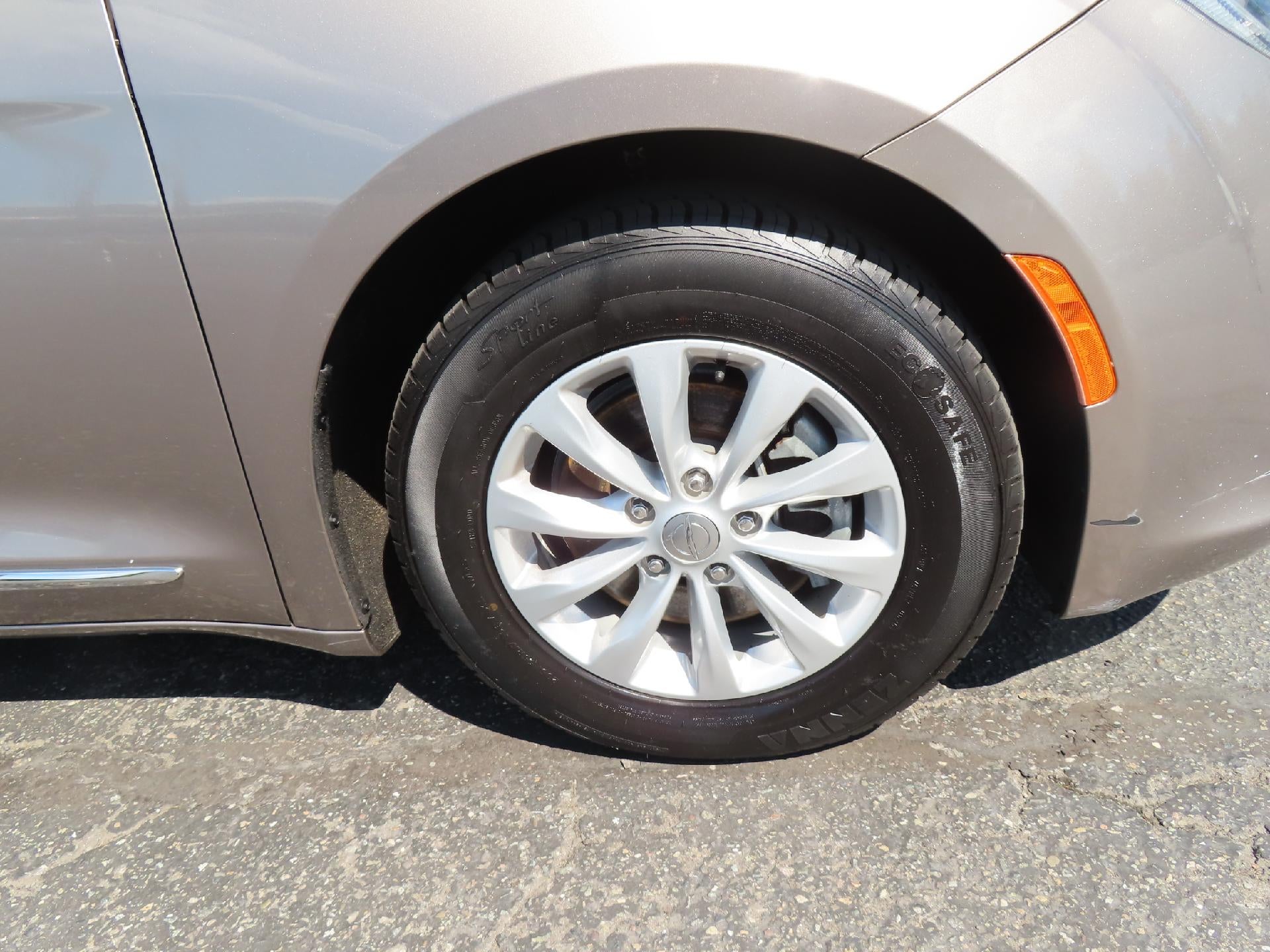 2017 Chrysler Pacifica Touring L