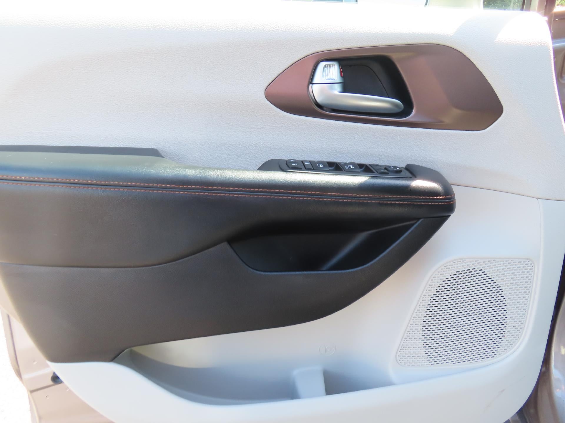 2017 Chrysler Pacifica Touring L