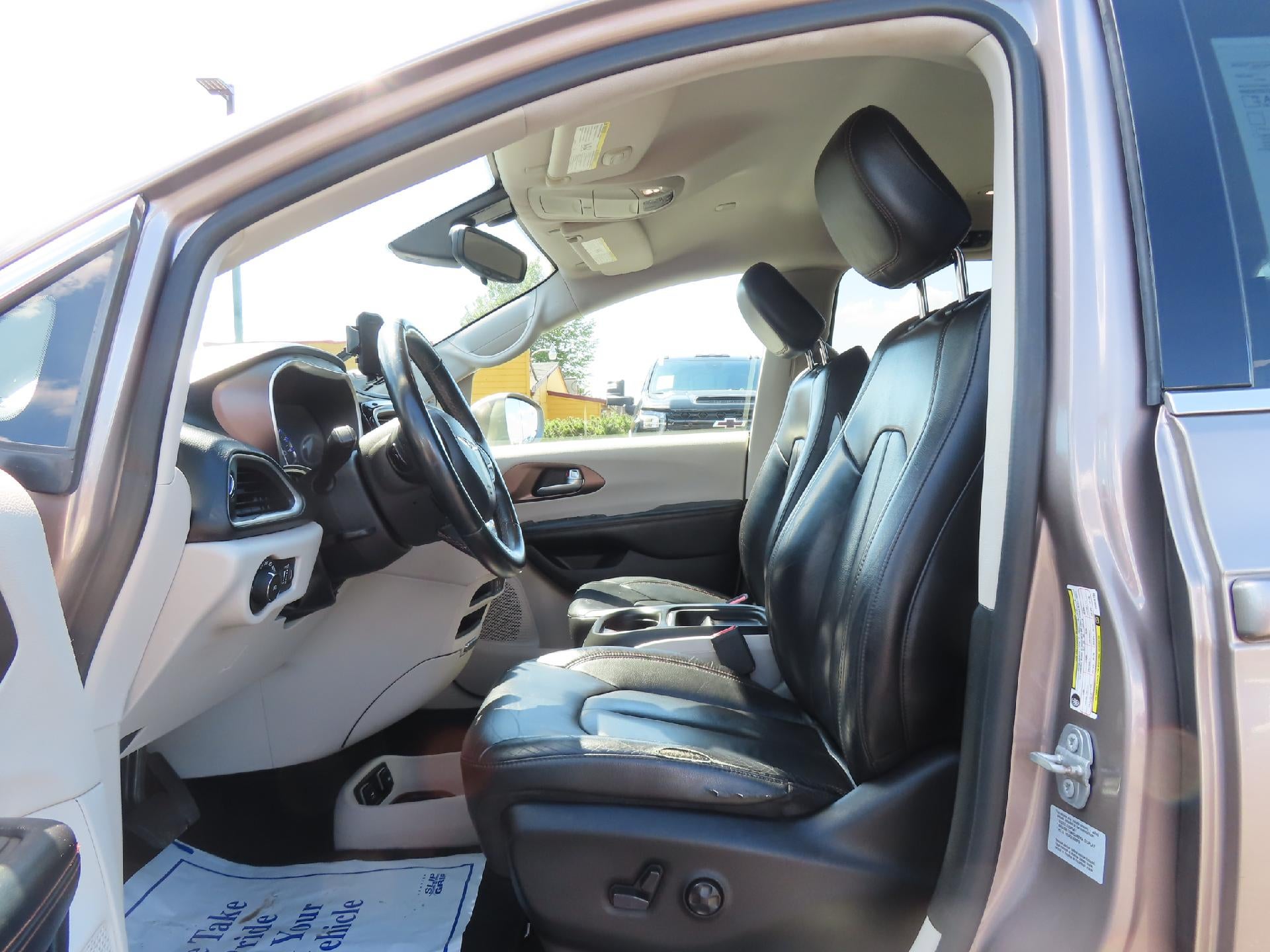 2017 Chrysler Pacifica Touring L
