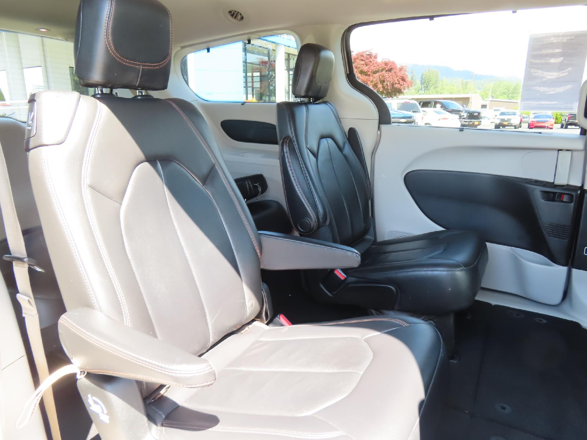 2017 Chrysler Pacifica Touring L