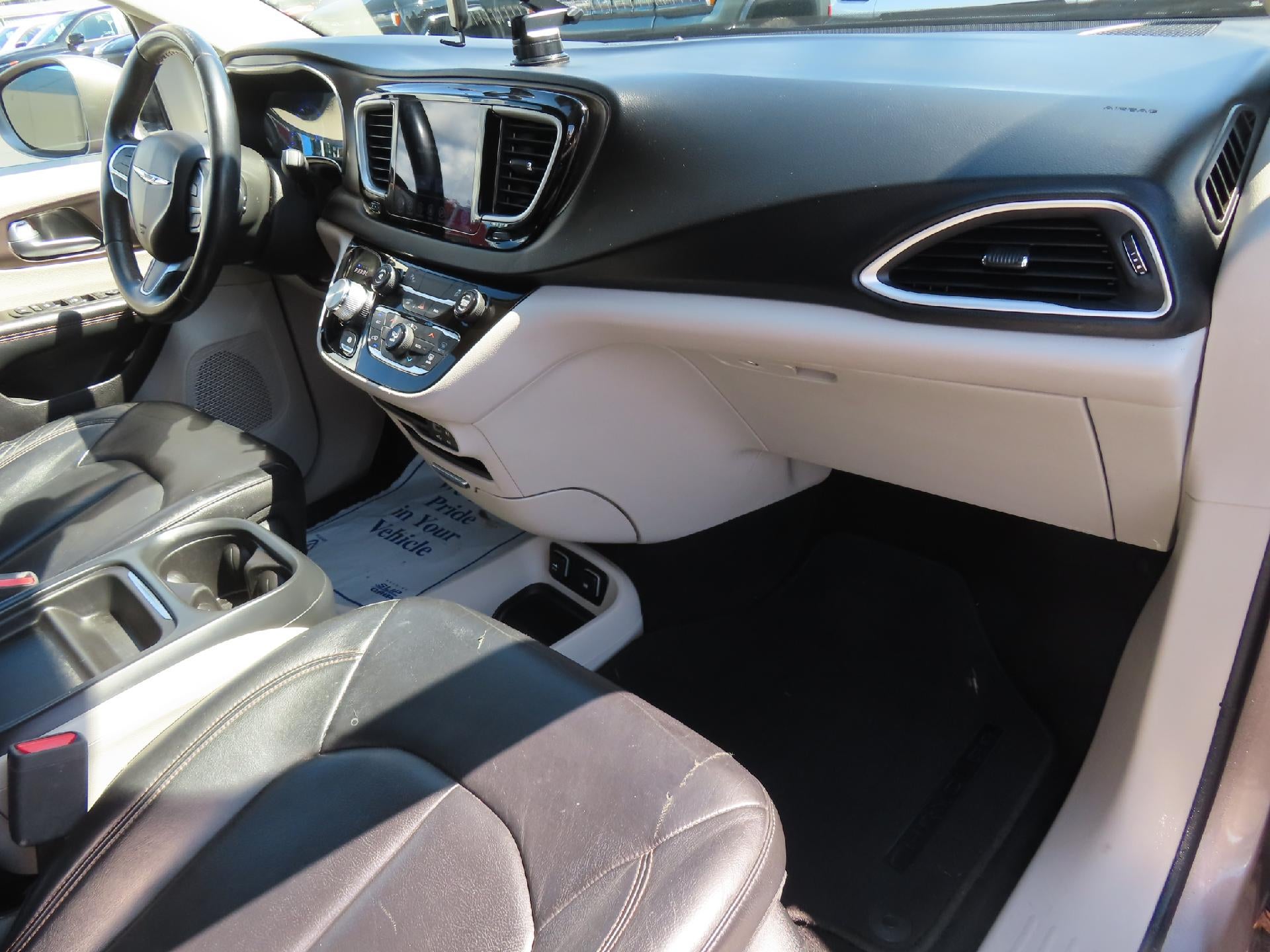 2017 Chrysler Pacifica Touring L