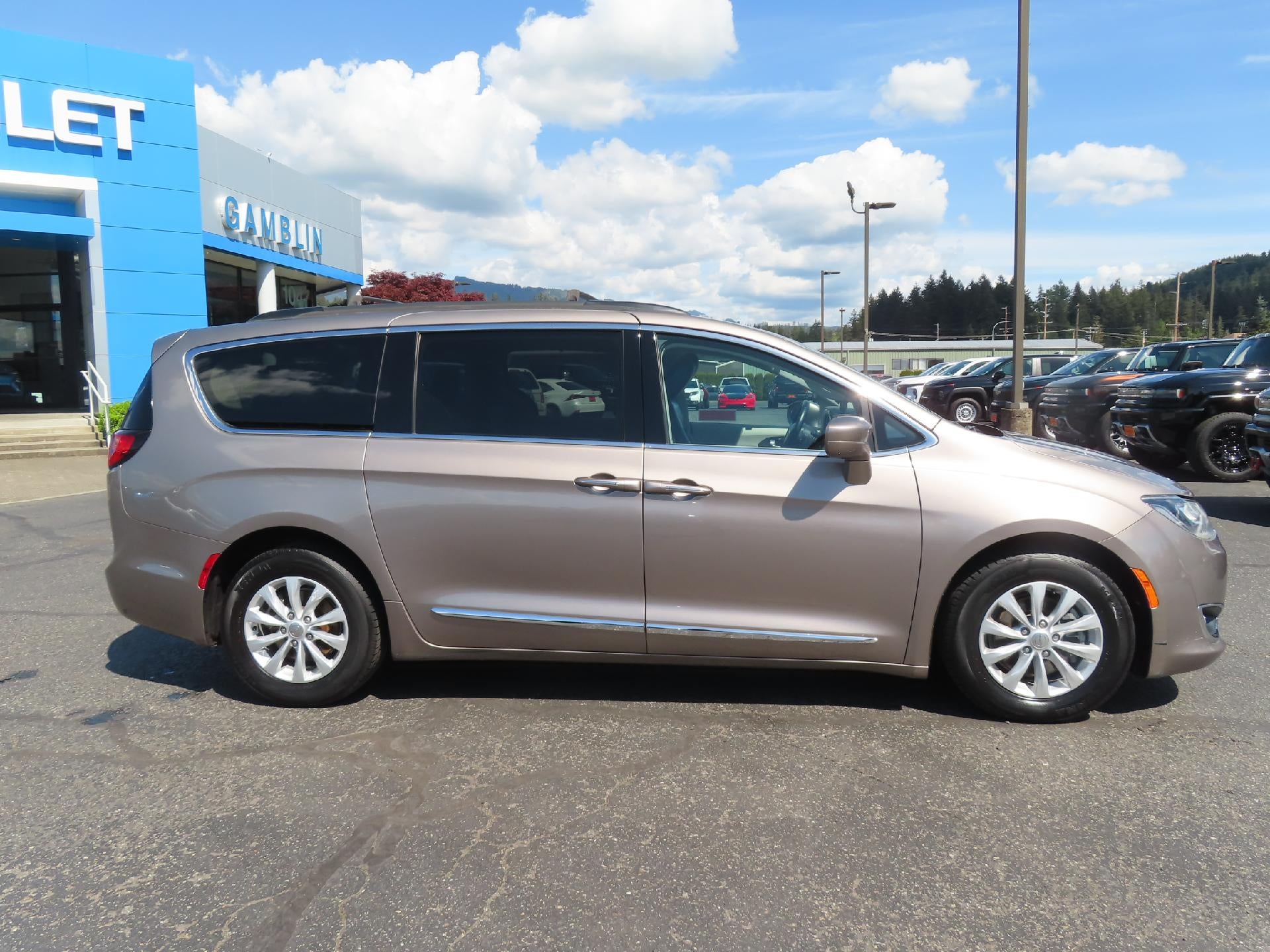 2017 Chrysler Pacifica Touring L