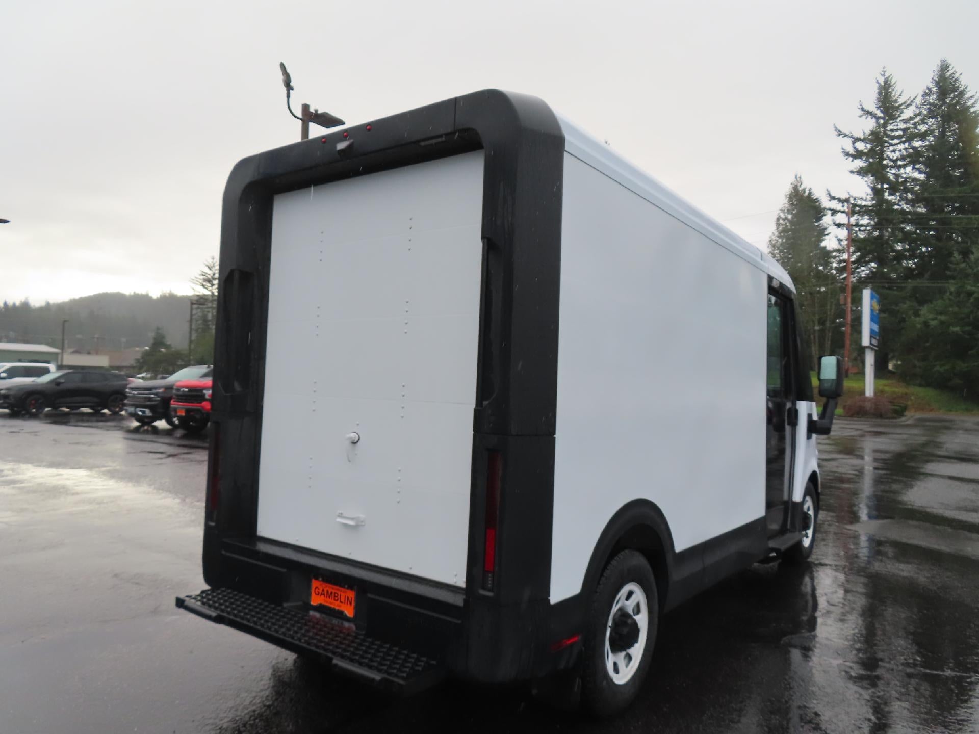 2024 BrightDrop Zevo 400 Base