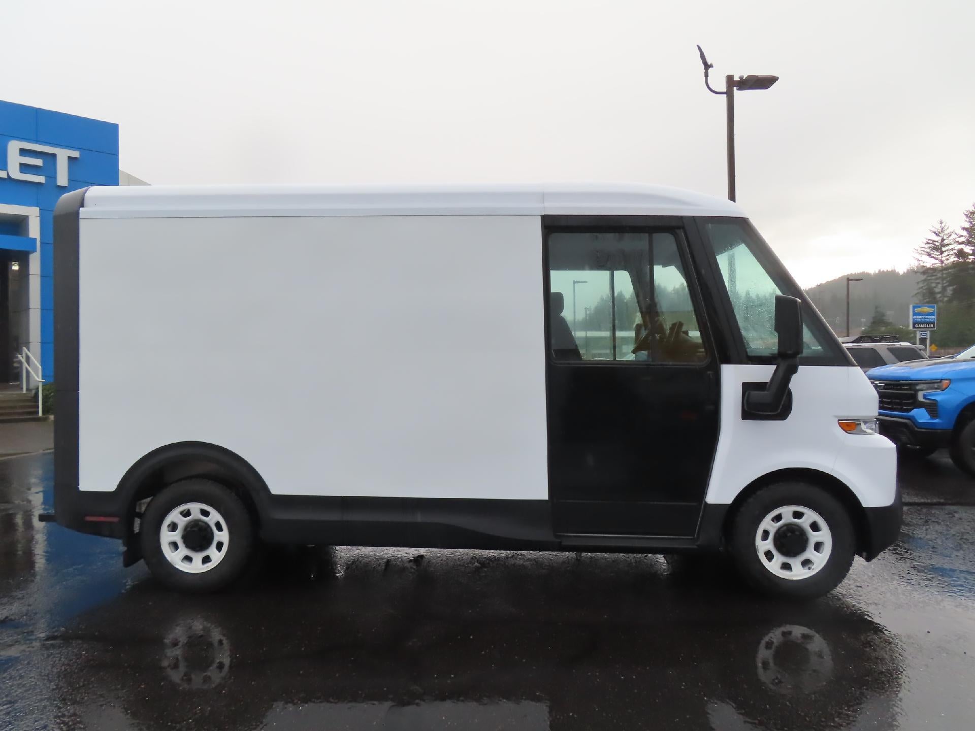 2024 BrightDrop Zevo 400 Base