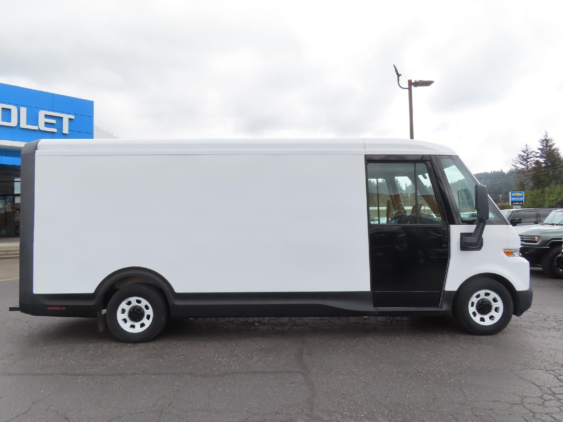 2023 BrightDrop Zevo 600 Base