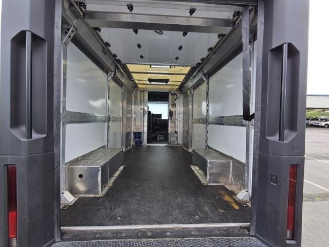 2023 BrightDrop Zevo 600 Base