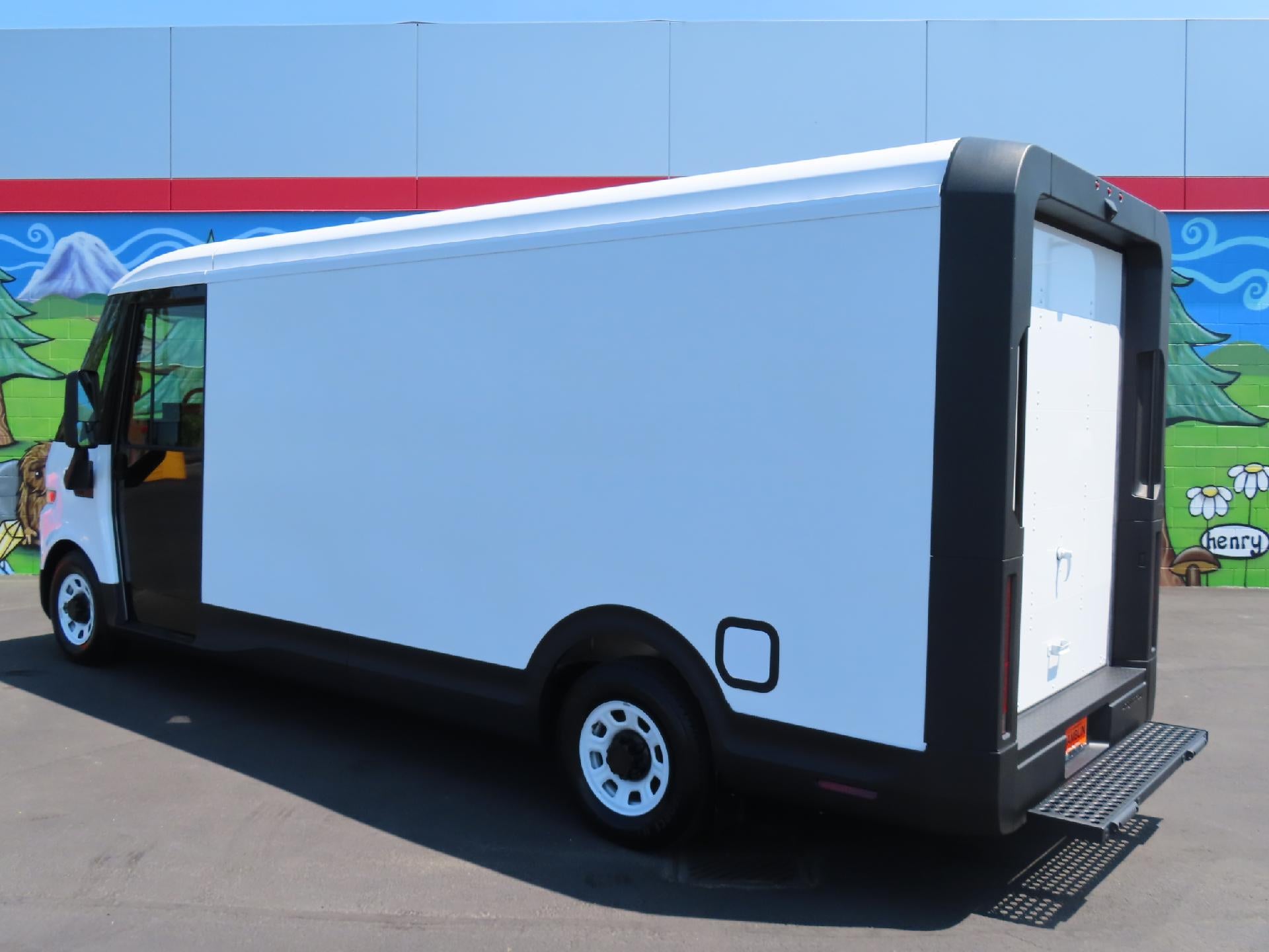 2023 BrightDrop Zevo 600 Base