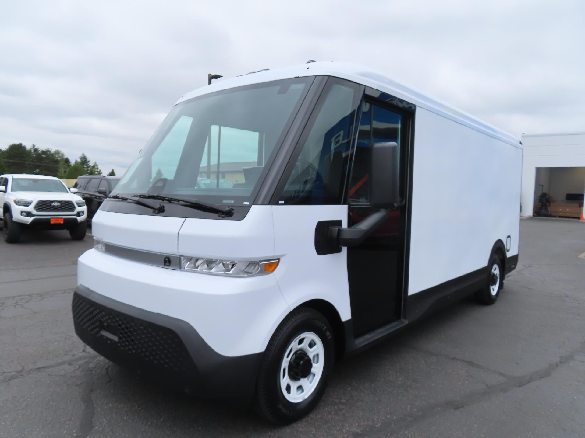 2023 BrightDrop Zevo 600 Base