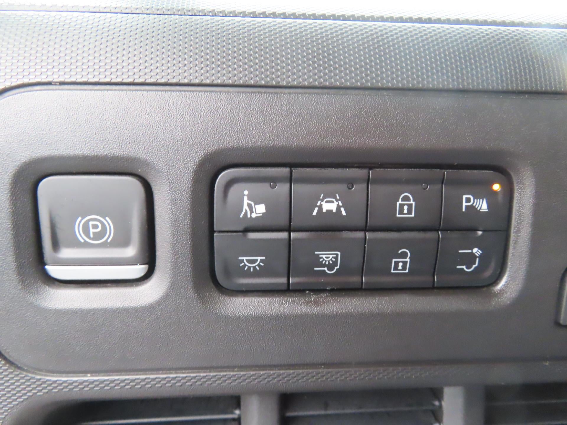 2024 BrightDrop Zevo 600 Base