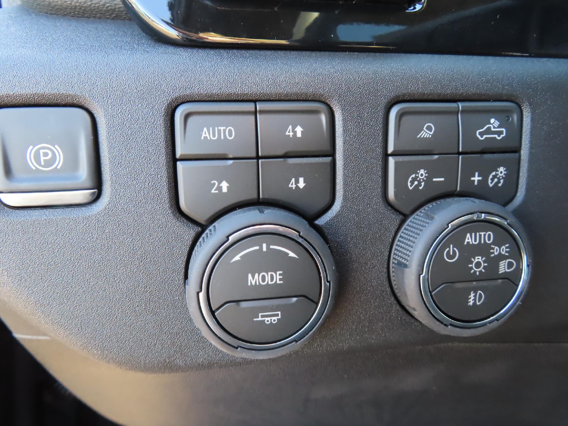 2026 Chevrolet Silverado 3500 HD CC STD BED 3500 SRW LTZ 4WD