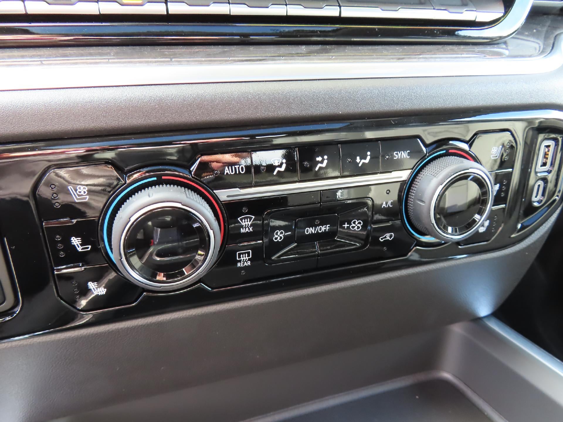 2026 Chevrolet Silverado 3500 HD CC STD BED LTZ 4WD