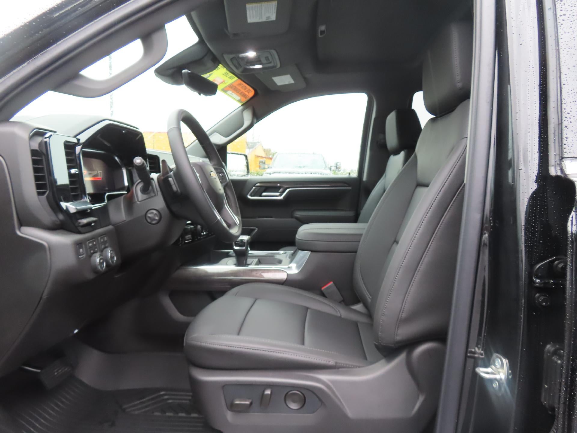 2026 Chevrolet Silverado 1500 CC SHORT BED LTZ 4WD