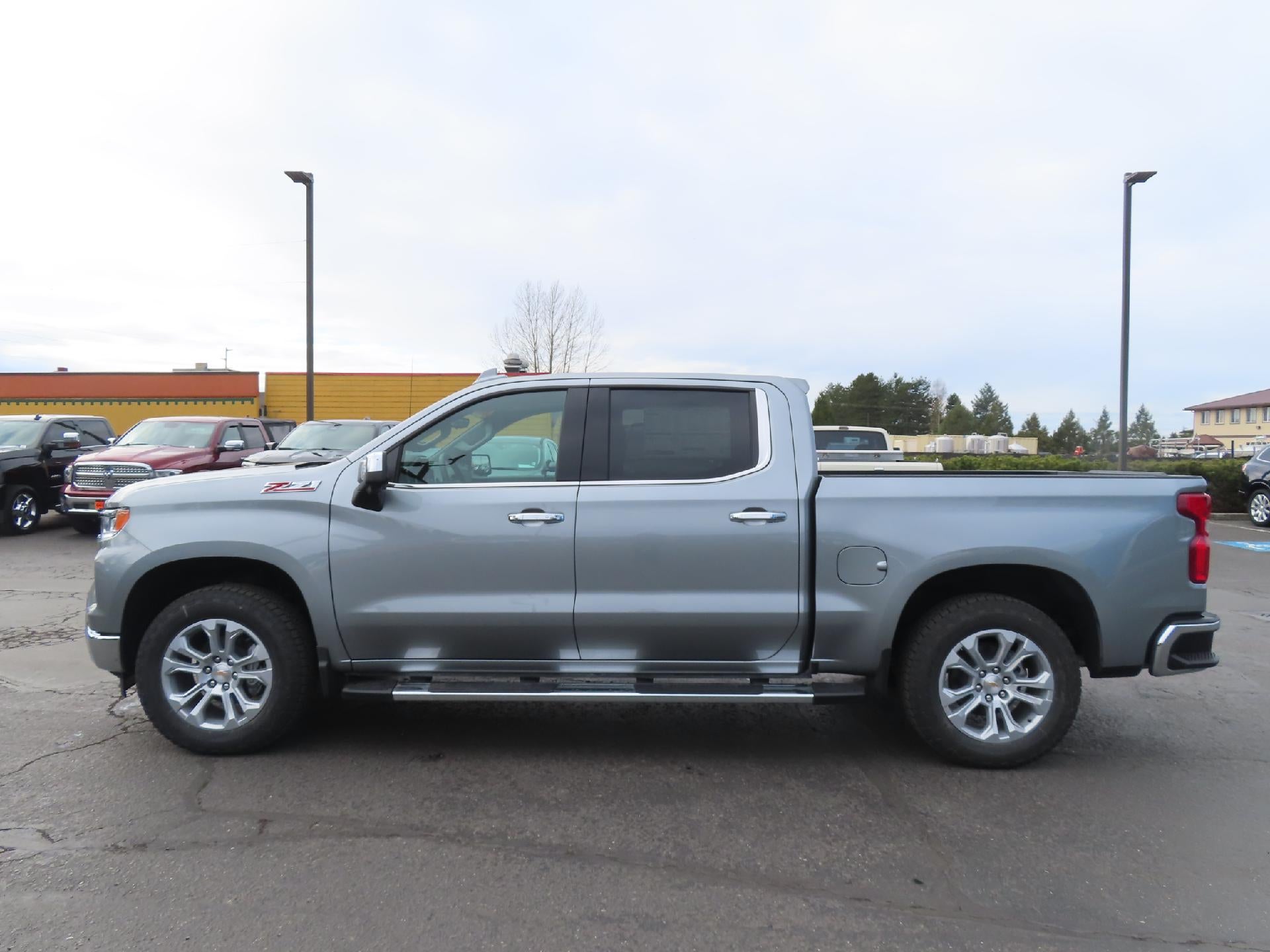 2026 Chevrolet Silverado 1500 CC SHORT BED LTZ 4WD