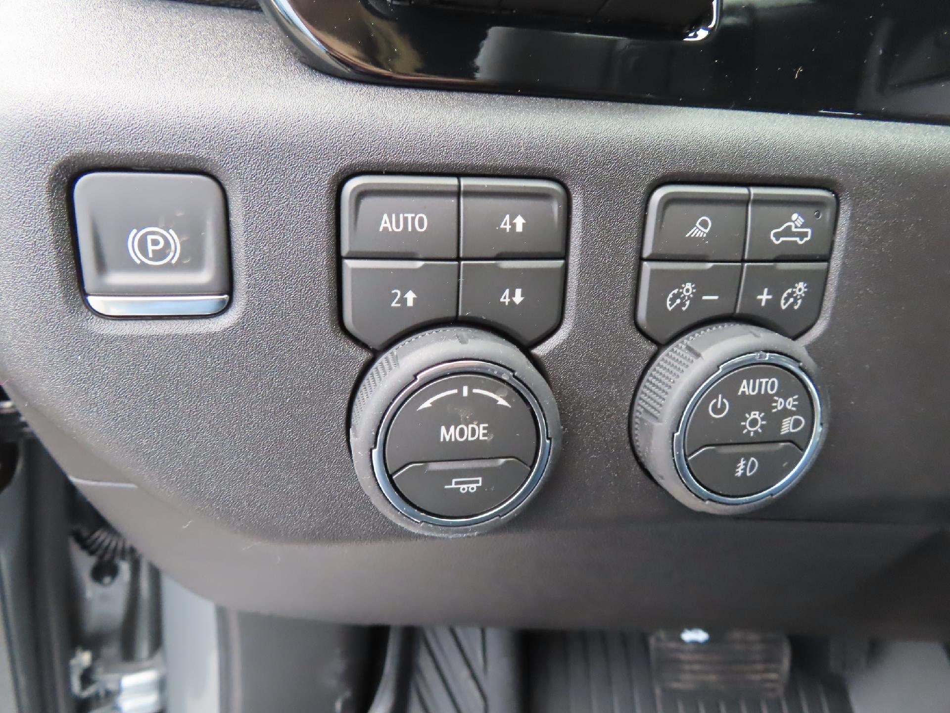 2026 Chevrolet Silverado 1500 CC SHORT BED LTZ 4WD