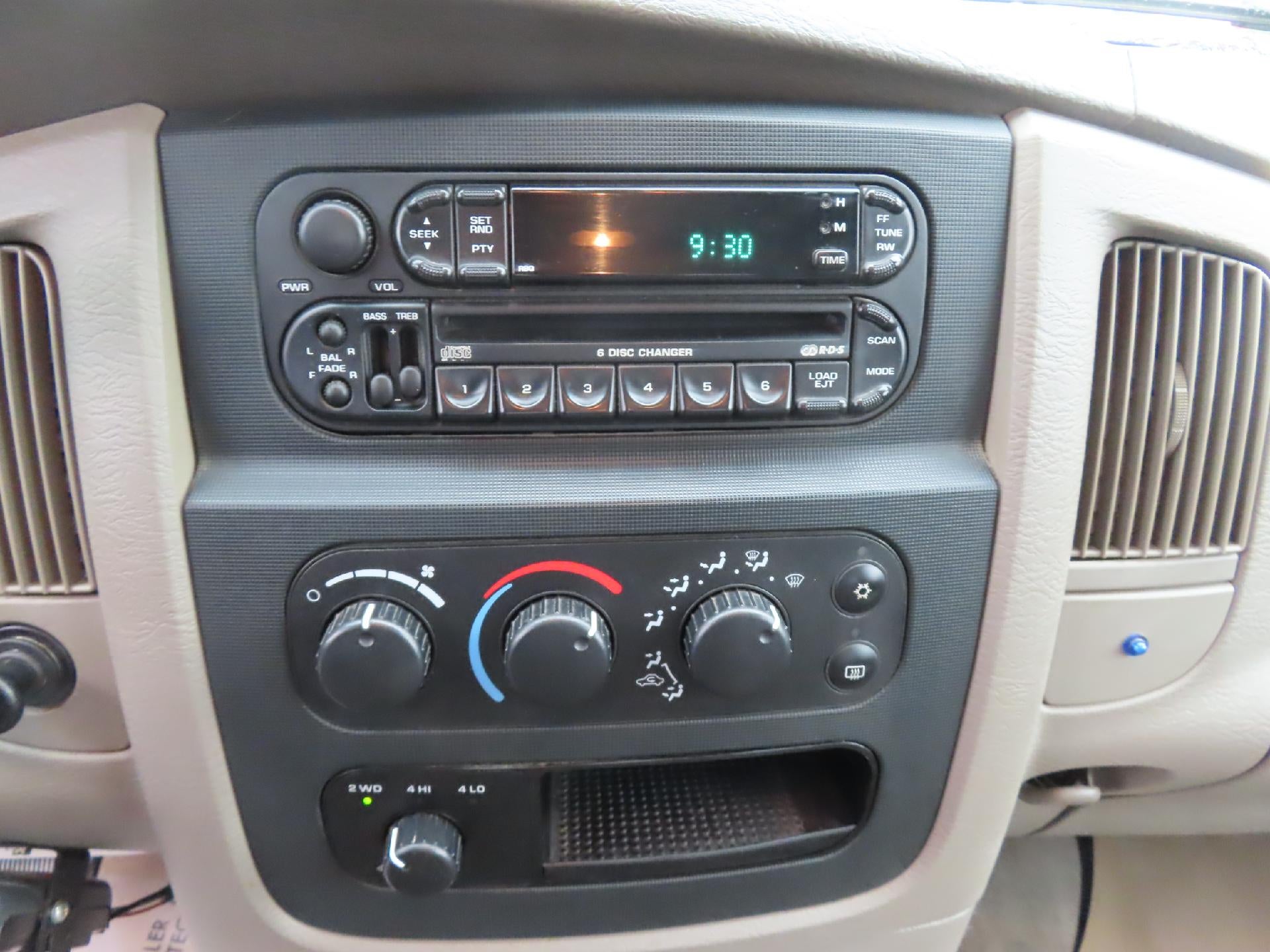 2004 Dodge Ram 2500 SLT
