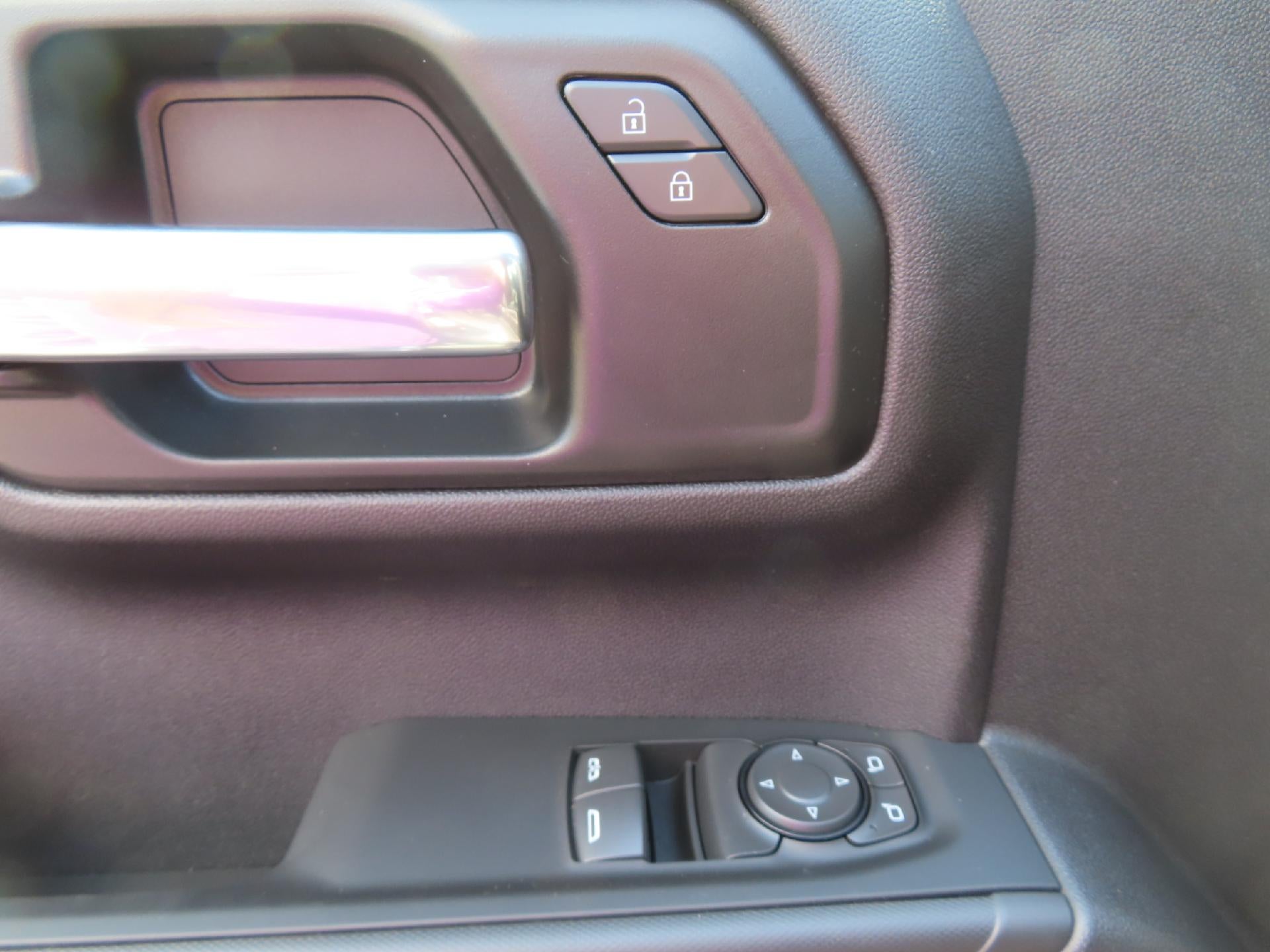 2025 Chevrolet Silverado 1500 REGULAR CAB STD BED WORK TRUCK 4WD