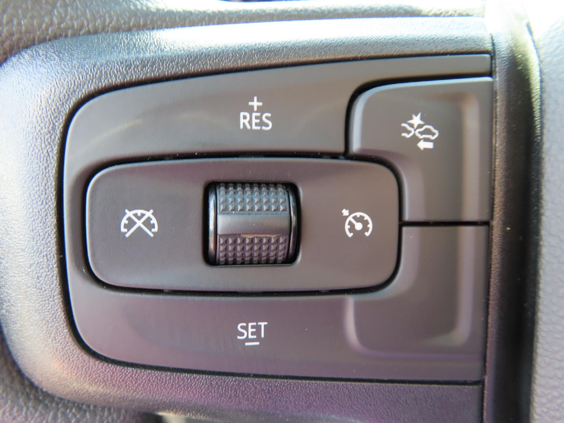 2025 Chevrolet Silverado 1500 REGULAR CAB STD BED WORK TRUCK 4WD