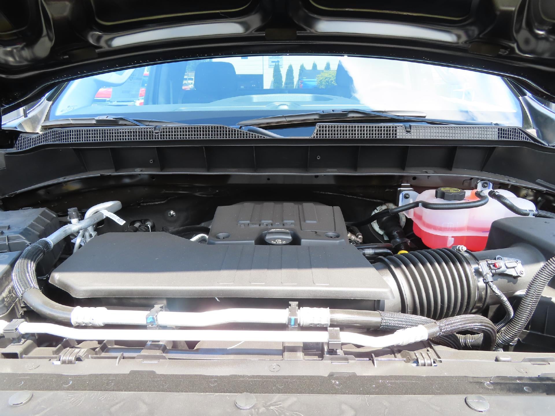 2025 Chevrolet Silverado 1500 REGULAR CAB STD BED WORK TRUCK 4WD