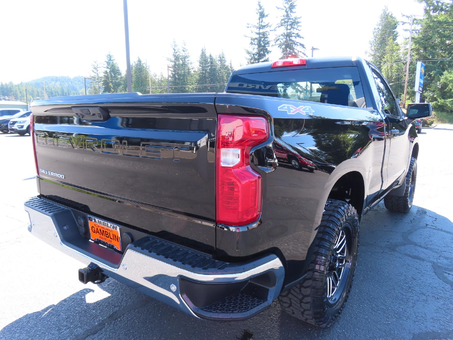 2025 Chevrolet Silverado 1500 REGULAR CAB STD BED WORK TRUCK 4WD