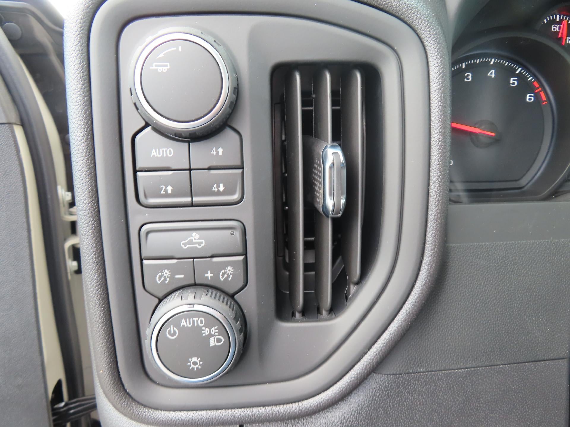 2026 Chevrolet Silverado 1500 CC STD BED CUSTOM TRAIL BOSS 4WD