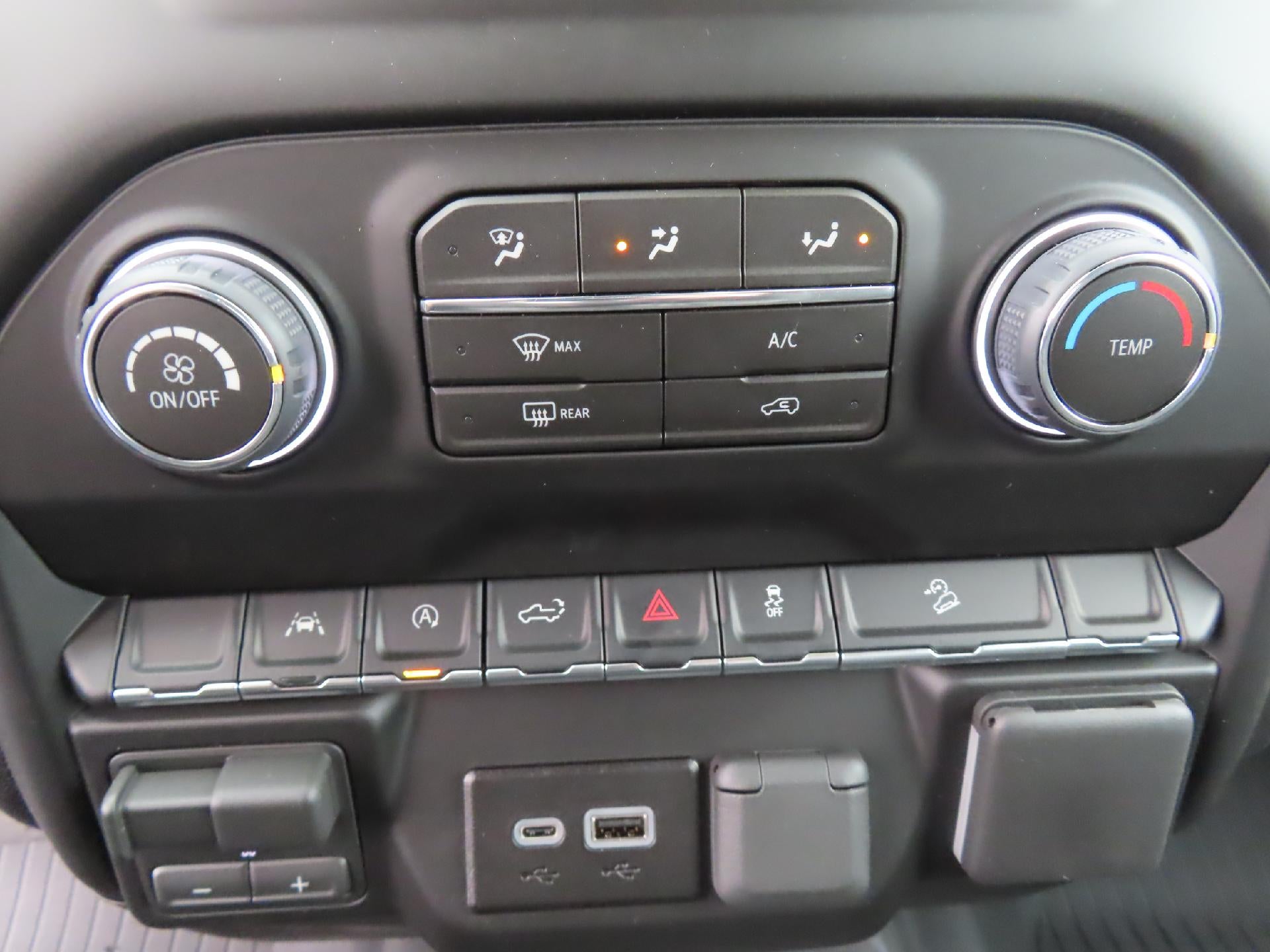 2026 Chevrolet Silverado 1500 CC SB Custom Trail Boss 4WD