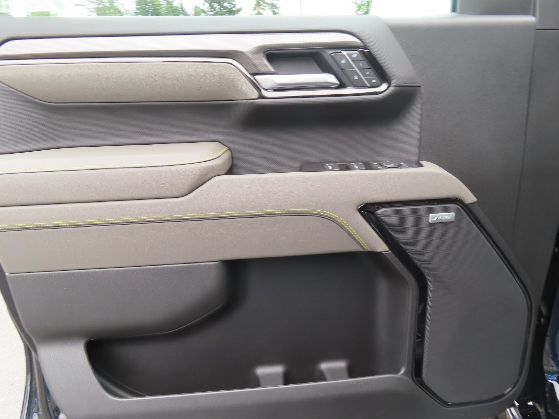 2026 Chevrolet Silverado 1500 CC SB 1500 ZR2 4WD