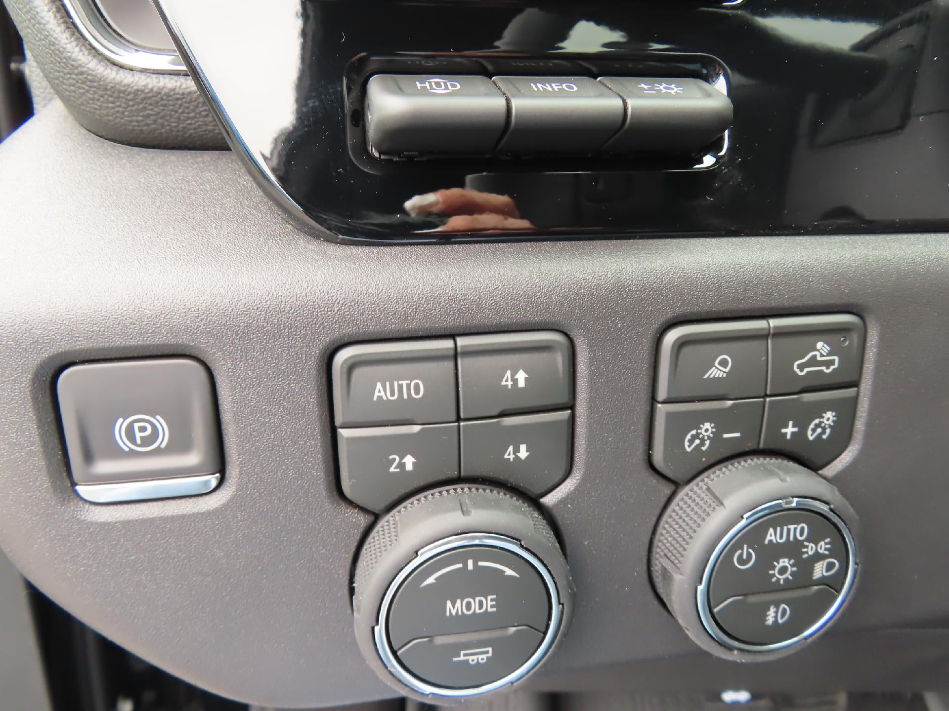 2026 Chevrolet Silverado 1500 CC SB 1500 ZR2 4WD