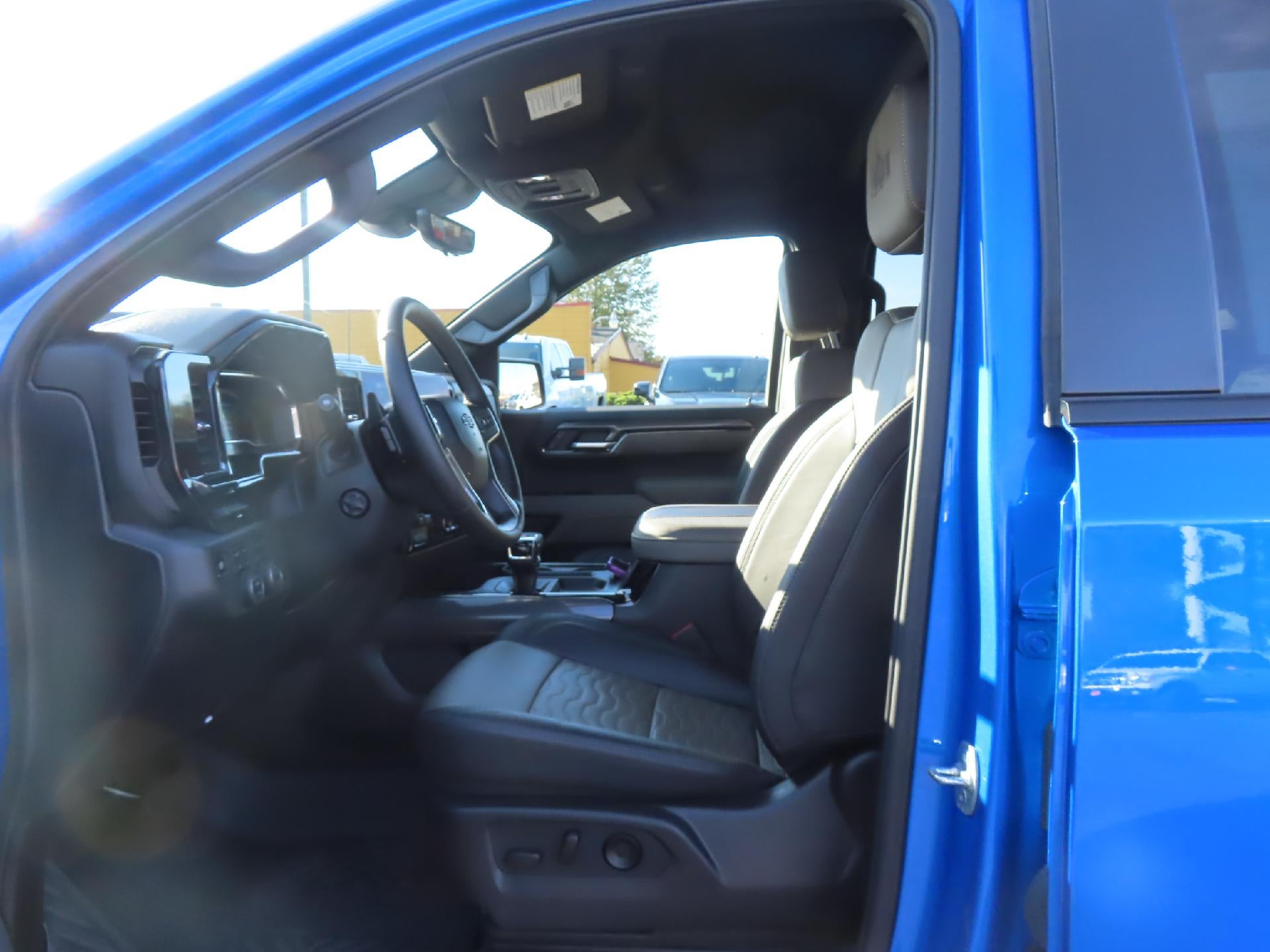 2025 Chevrolet Silverado 1500 ZR2 - Photo 16