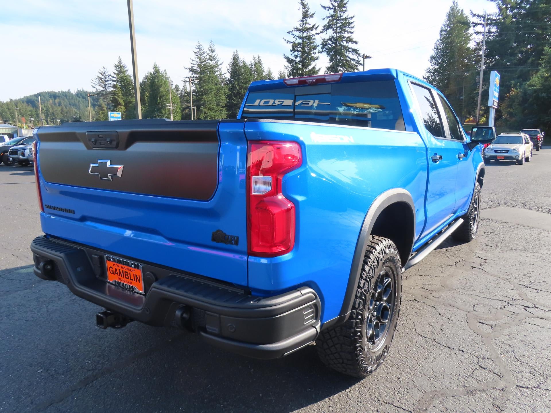 2025 Chevrolet Silverado 1500 ZR2 - Photo 9