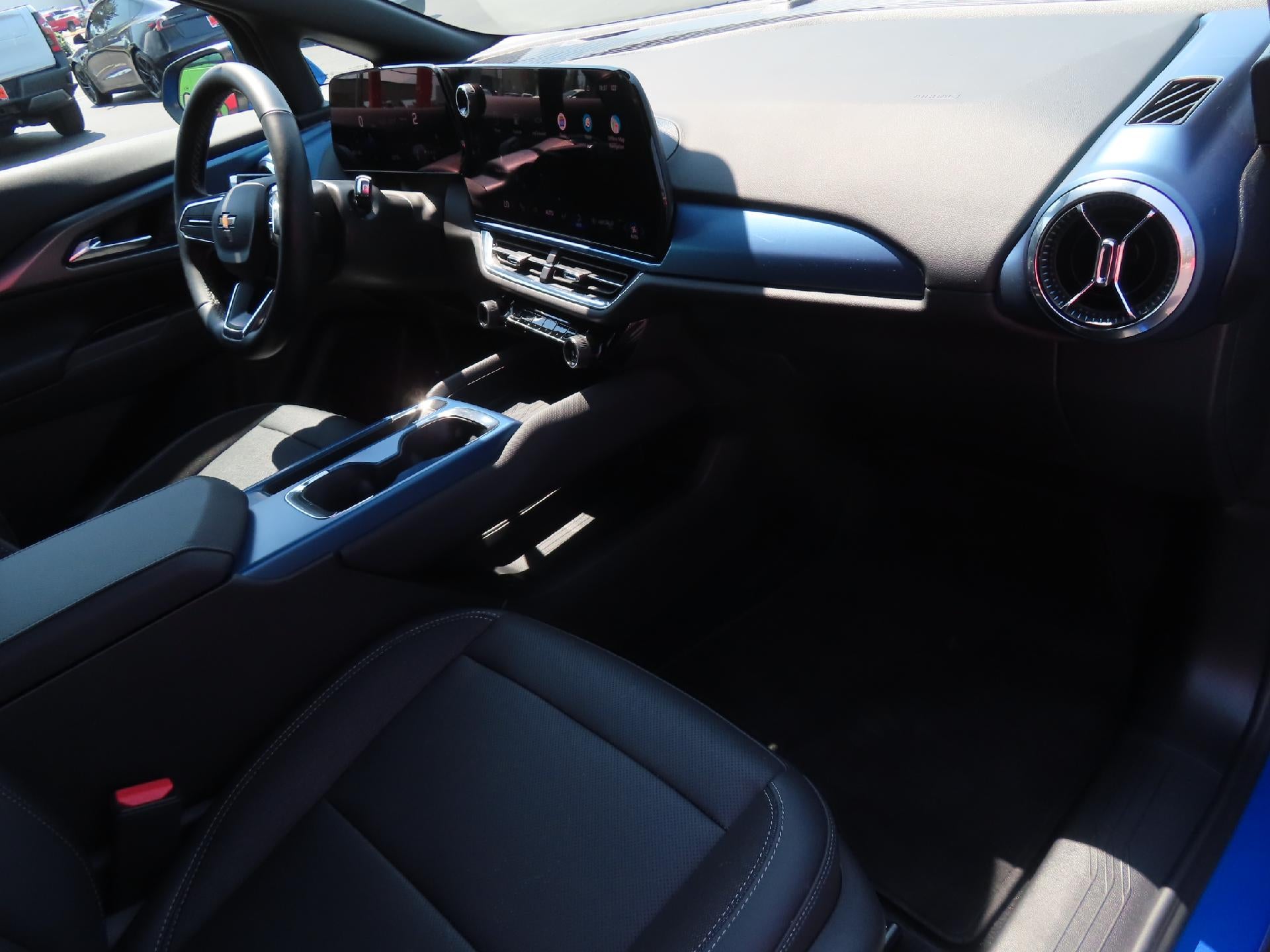 2025 Chevrolet Equinox EV LT