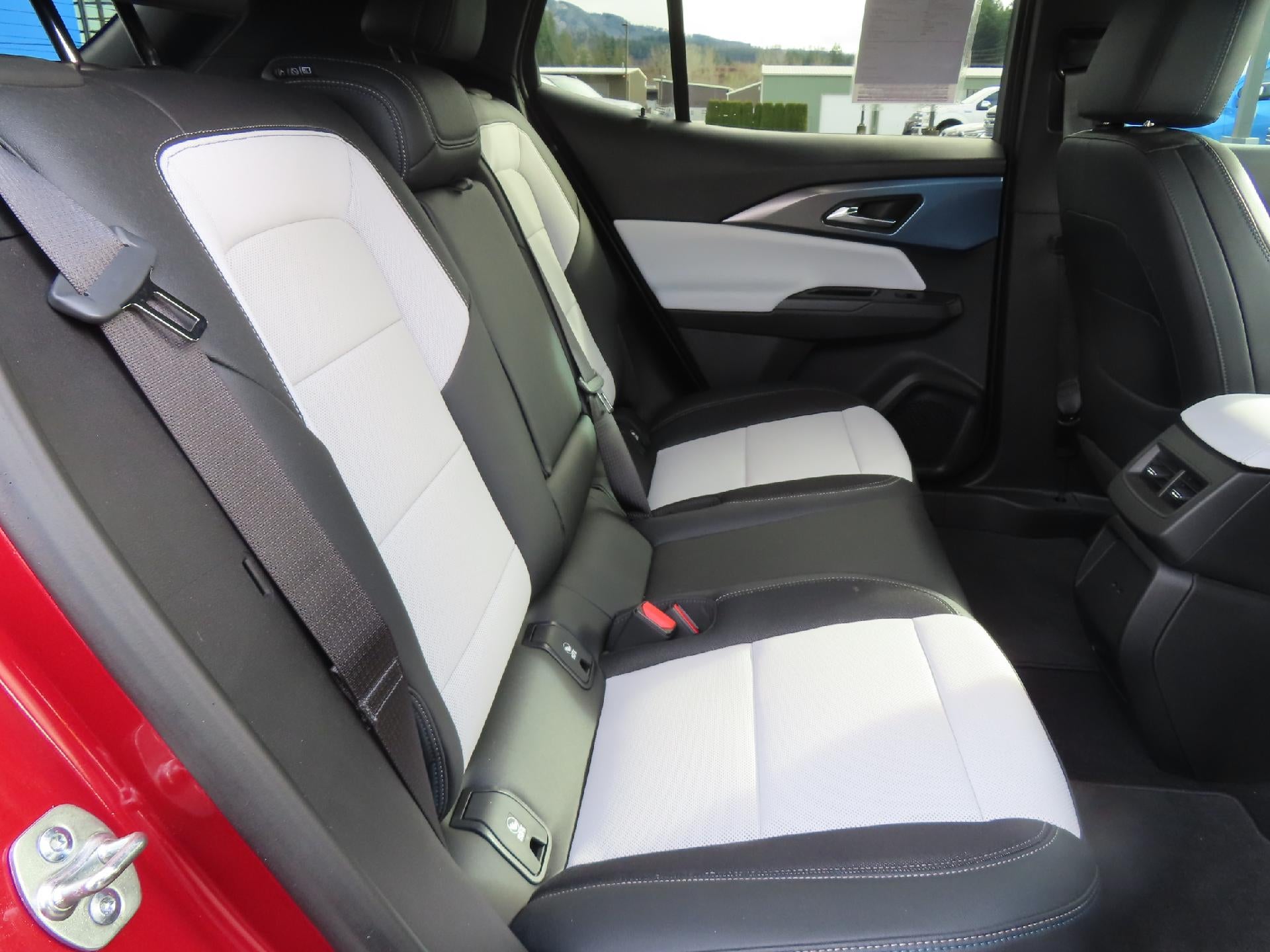 2024 Chevrolet Equinox EV Base