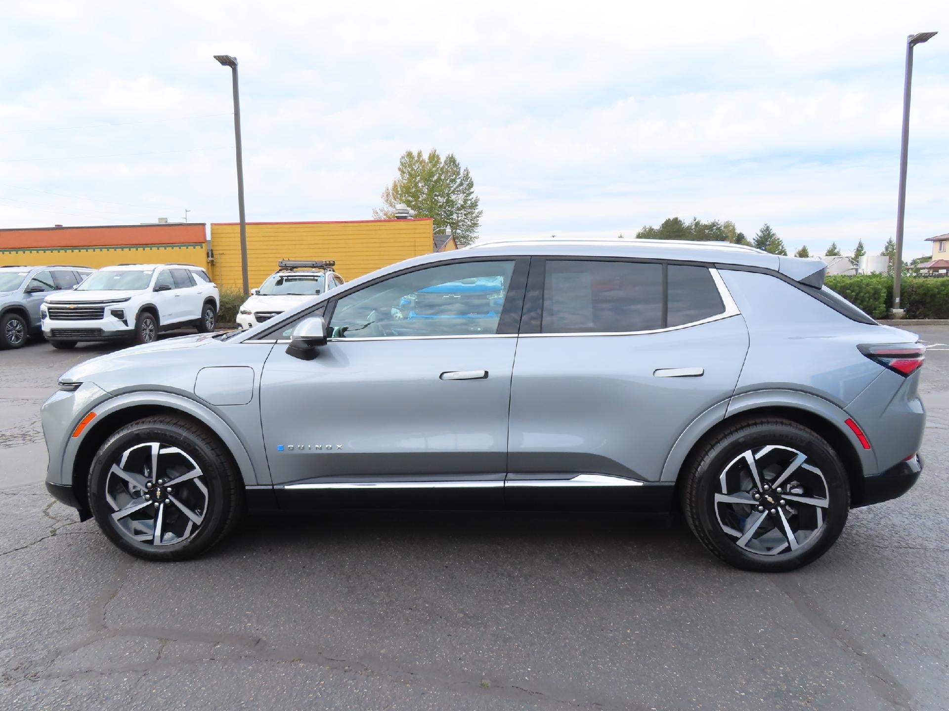 2025 Chevrolet Equinox EV LT