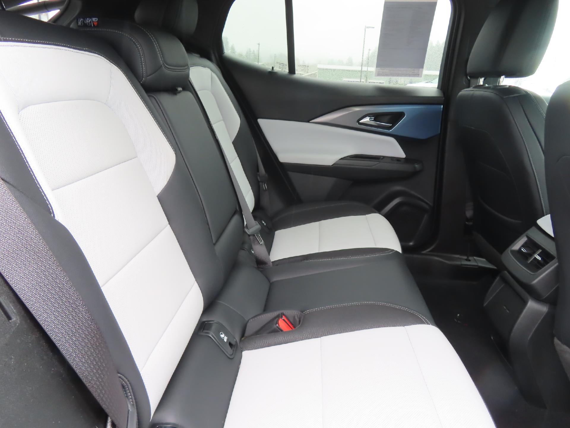 2024 Chevrolet Equinox EV Base