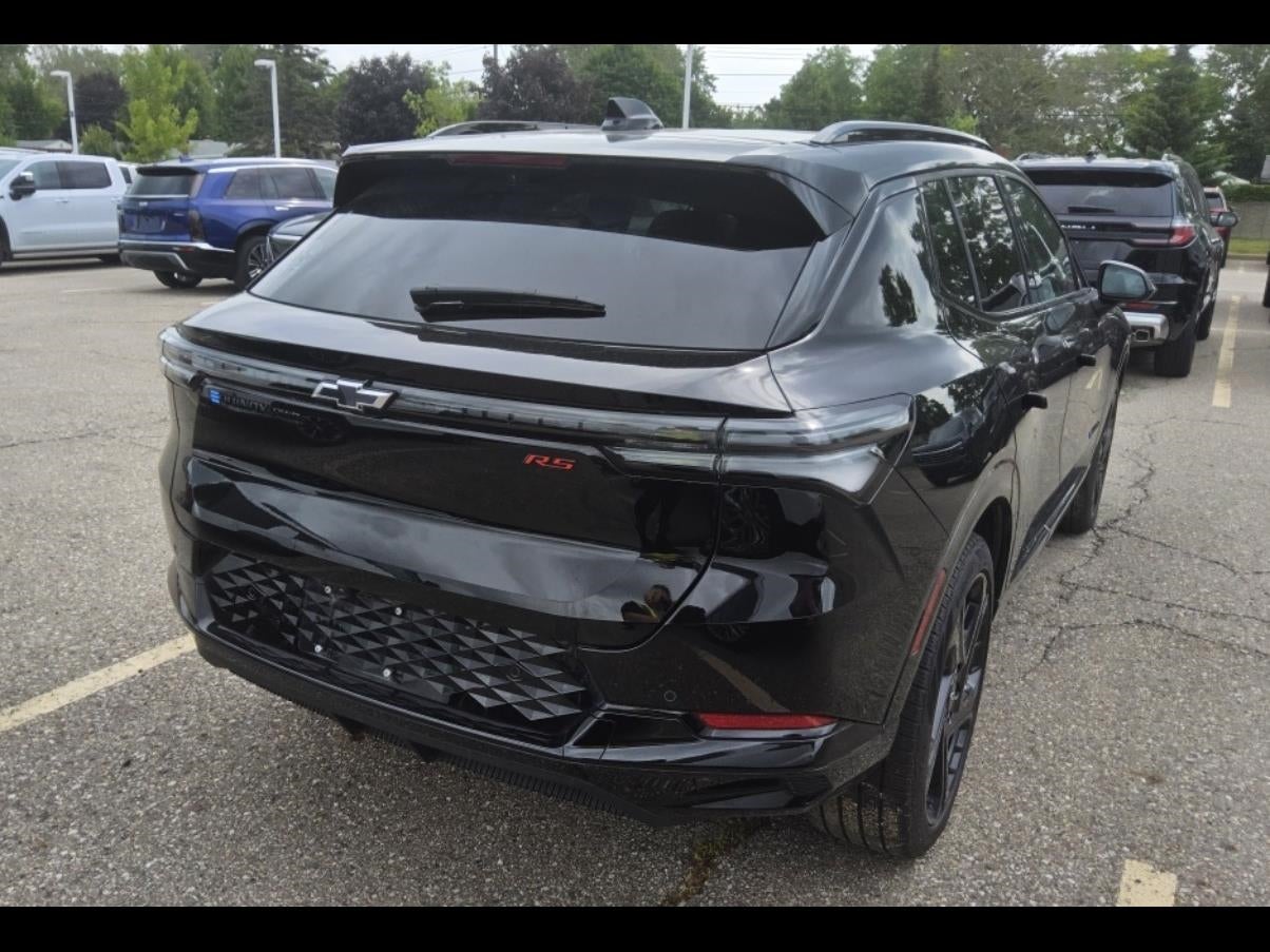 Used 2025 Chevrolet Equinox EV RS with VIN 3GN7DSRR2SS257406 for sale in Enumclaw, WA