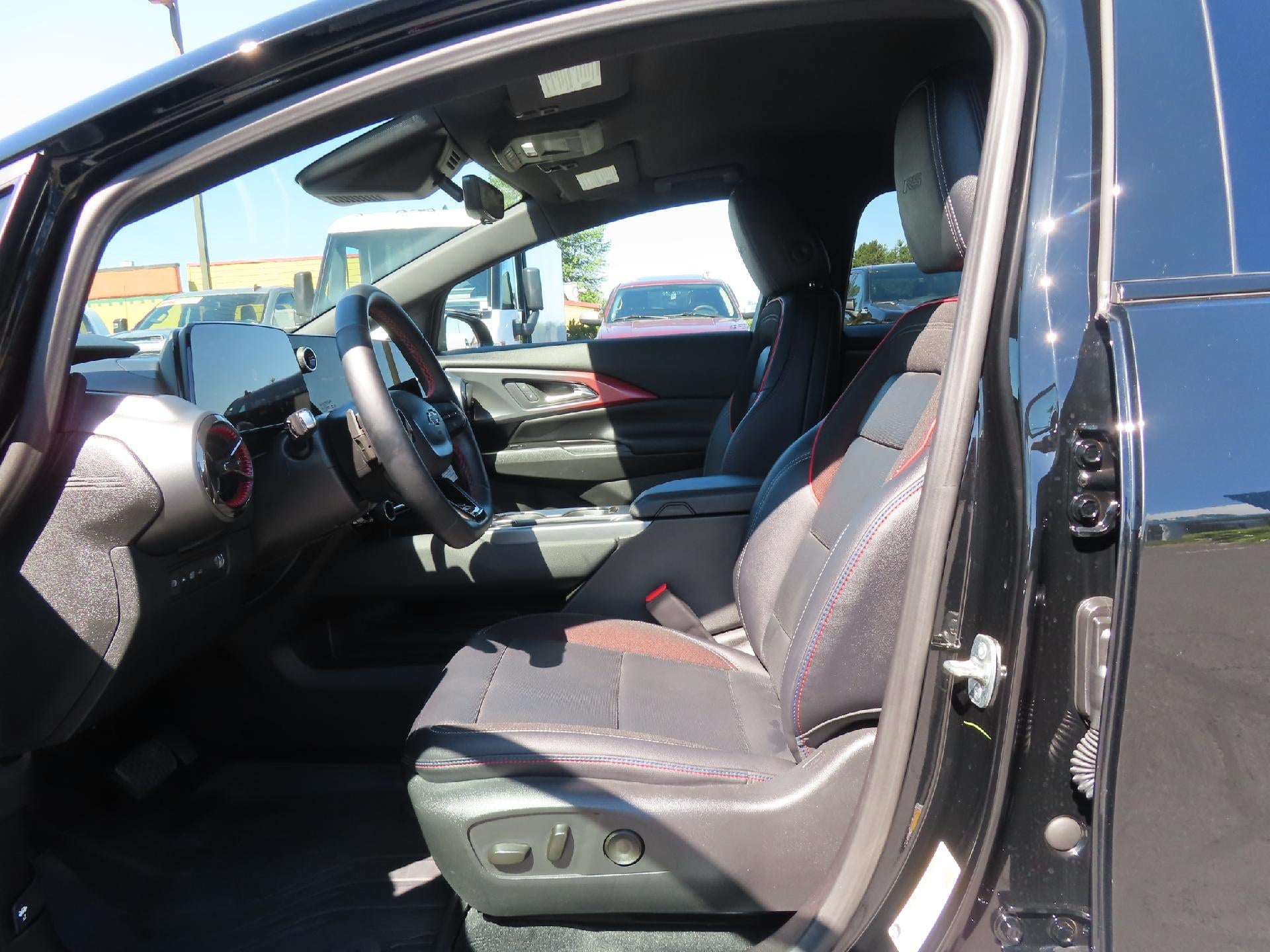 2025 Chevrolet Equinox EV RS