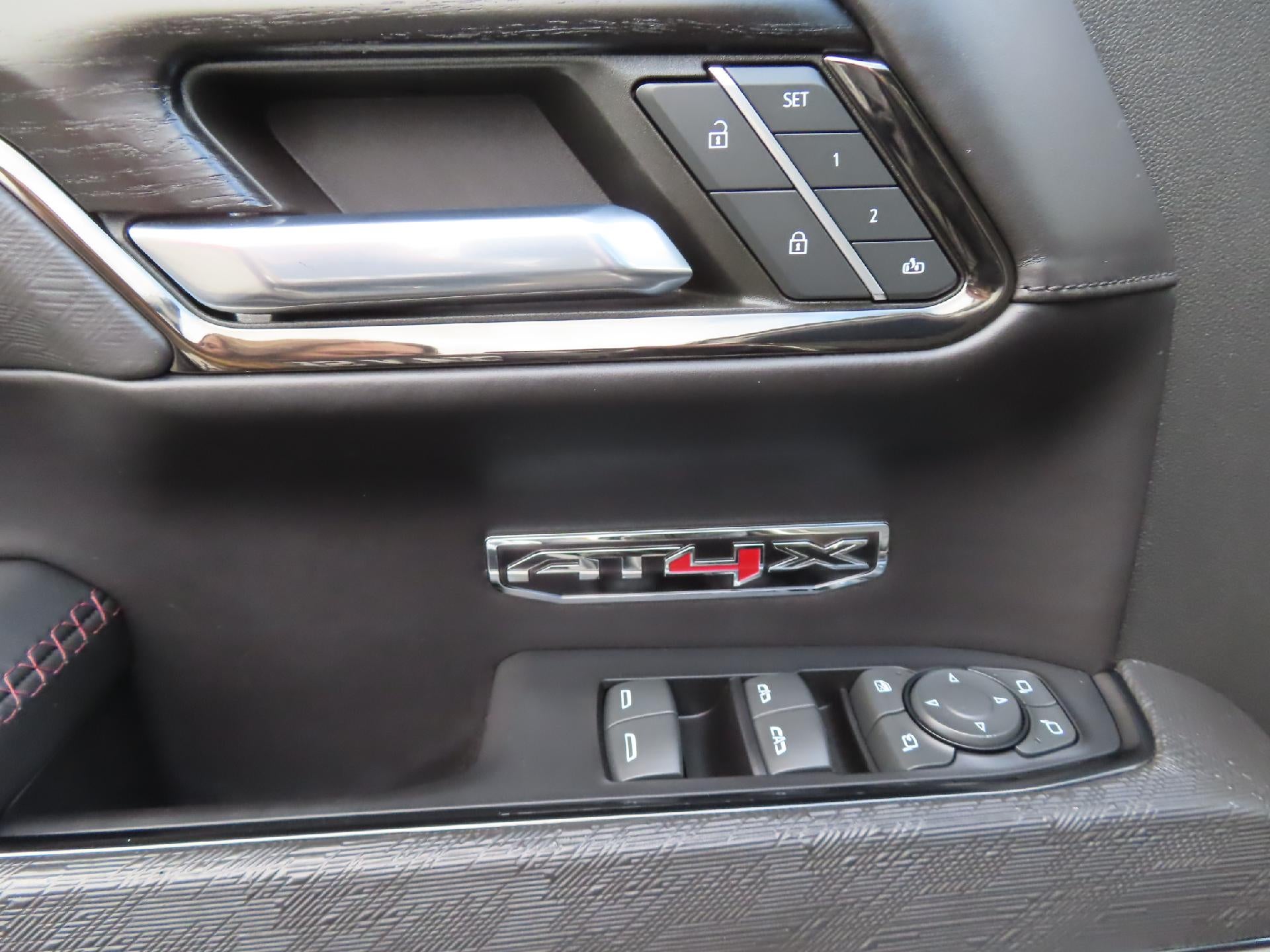 2023 GMC Sierra 1500 AT4X