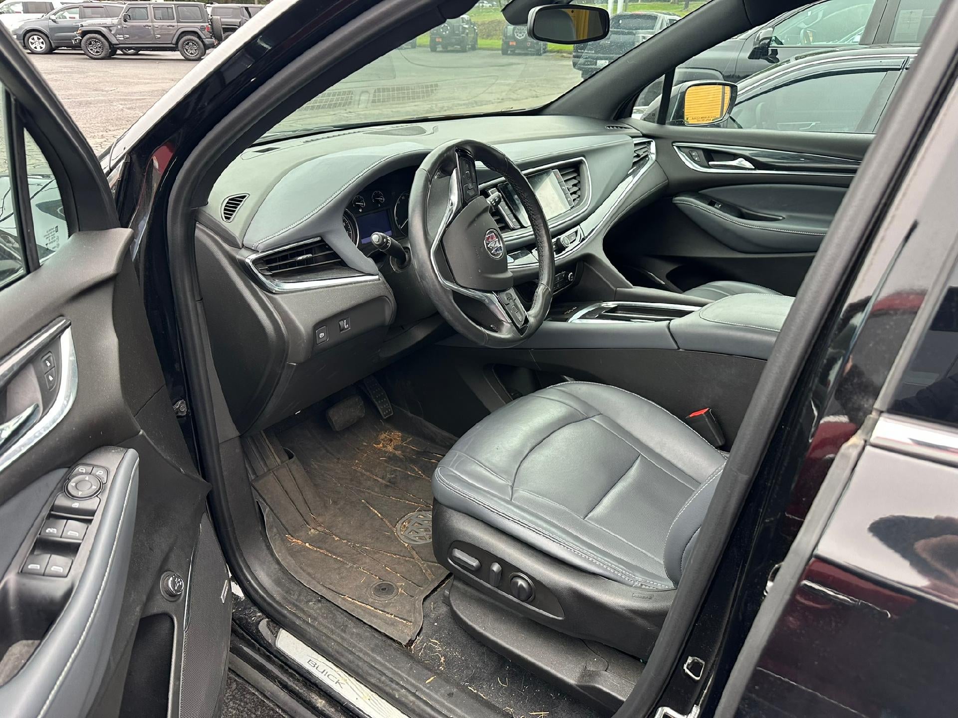 2022 Buick Enclave Essence