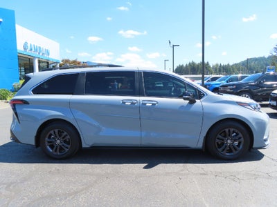 2024 Toyota Sienna XSE