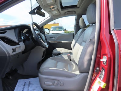 2018 Toyota Sienna XLE Premium