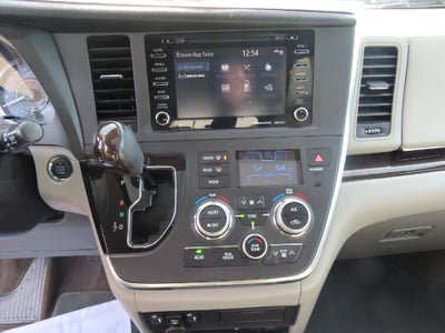 2018 Toyota Sienna XLE Premium