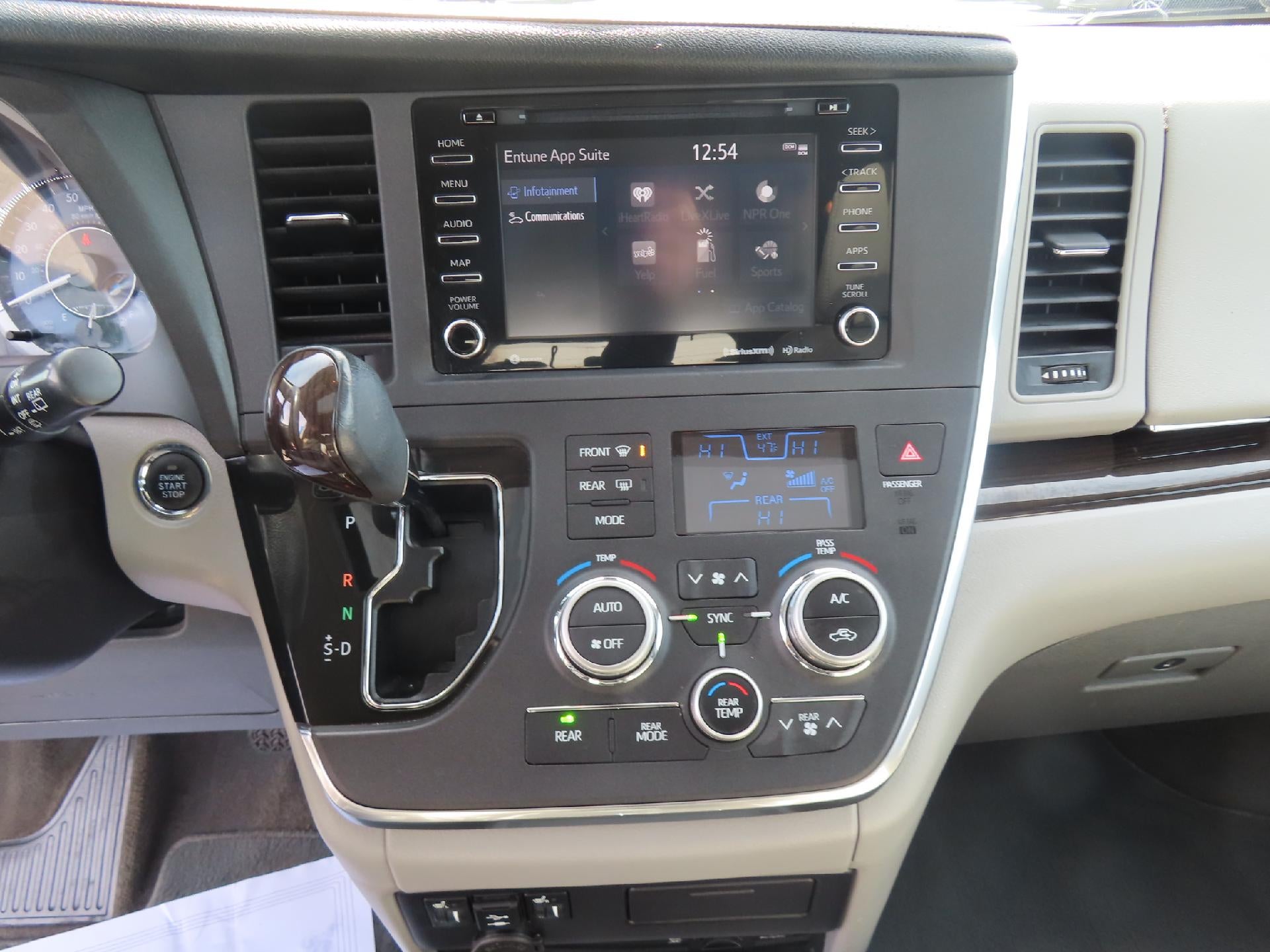 2018 Toyota Sienna XLE Premium