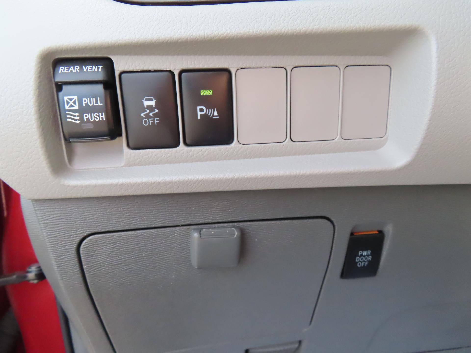 2018 Toyota Sienna XLE Premium