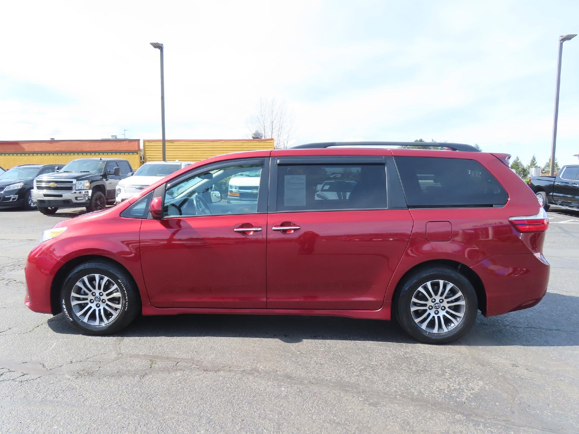 2018 Toyota Sienna XLE Premium