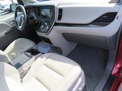 2018 Toyota Sienna XLE Premium